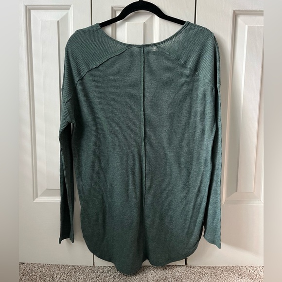 Essentials By Full Tilt Small Green V-Neck Sweater - Picture 4 of 8